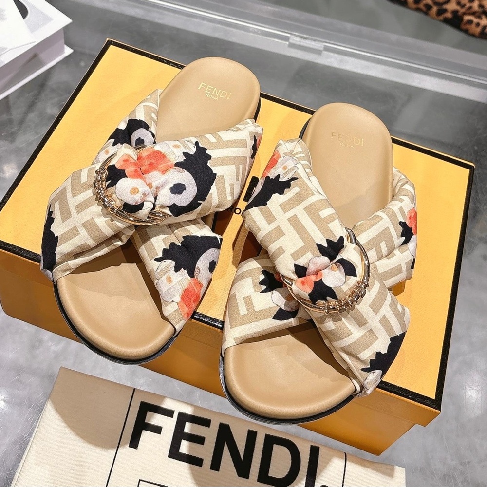 Fendi Women's Floral Printed Knotted Slide Sandals - Beige